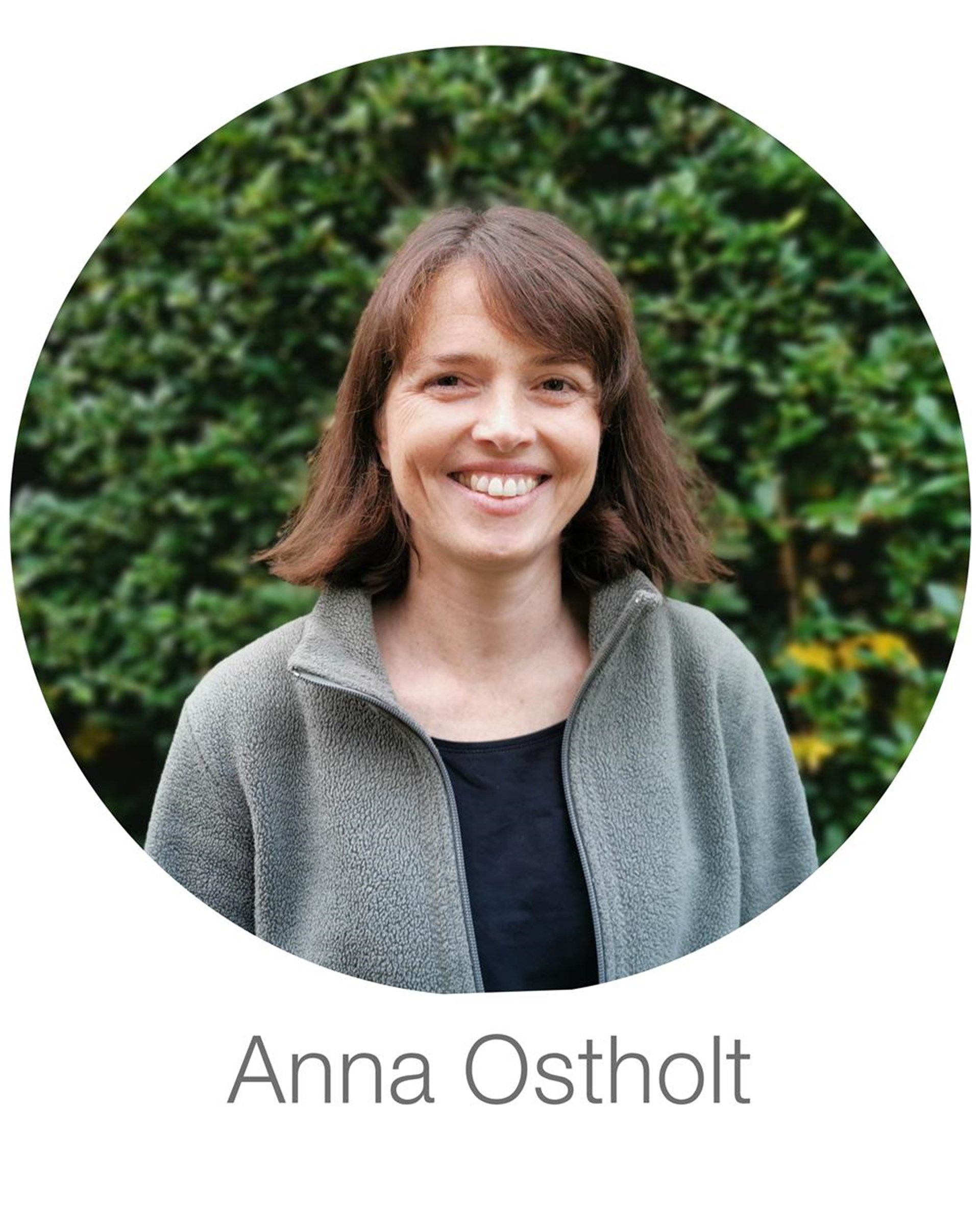 24 11 Portraits Teresa Kindergarten - 001 - Portrait Anna Ostholt_Hasen_rund