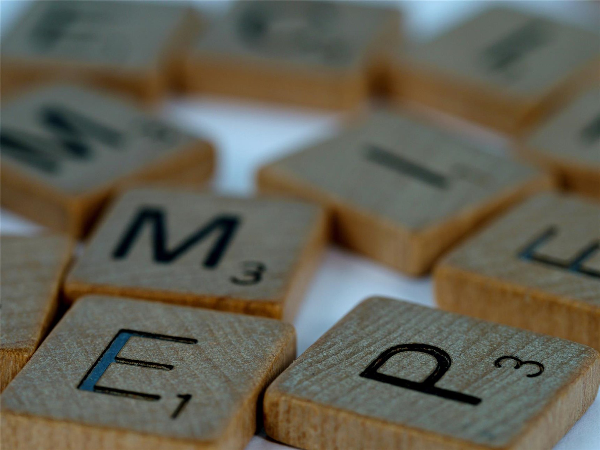 Das Foto zeigt Scrabble-Buchstaben